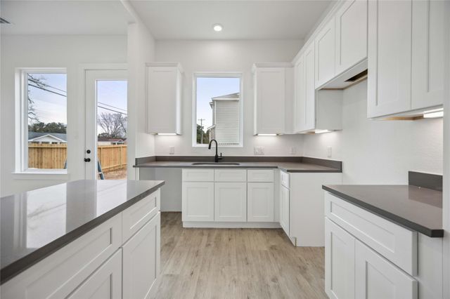 8107 Calhoun Road, Houston, TX 77033