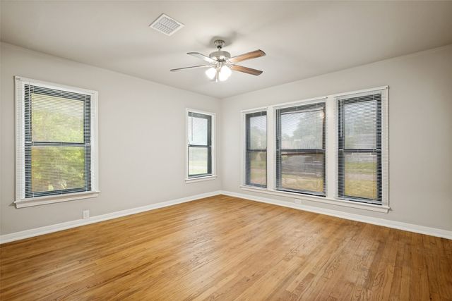 1835 Norfolk Avenue, Dallas, TX 75203