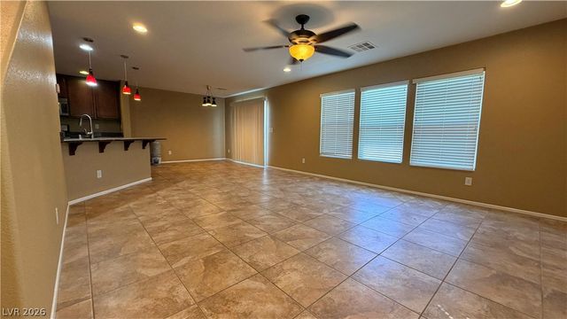 7040 Tidelands Park Court, Las Vegas, NV 89166