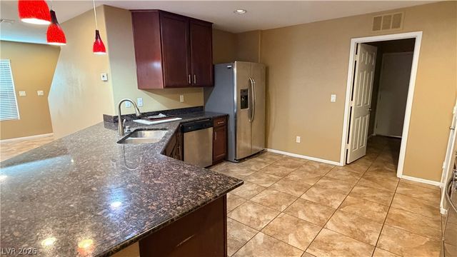 7040 Tidelands Park Court, Las Vegas, NV 89166