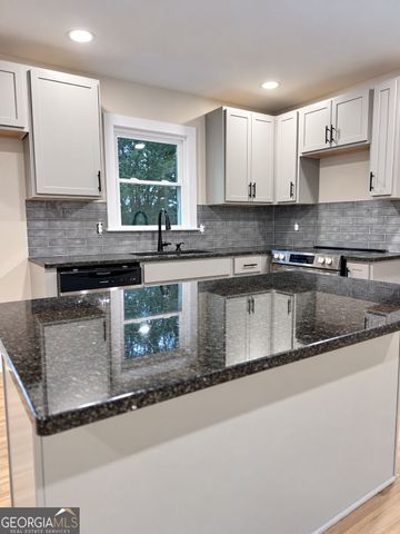 631 W Hightower Trail, Social Circle, GA 30025