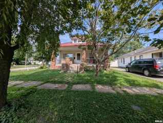 657 N HICKORY Street, Centralia, IL 62801