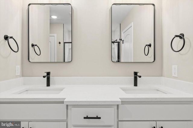 9019 SMITHS BEND RD, Fredericksburg, VA 22407