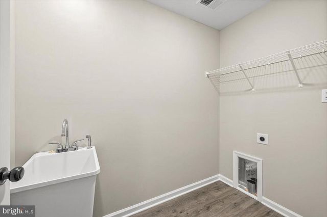 9019 SMITHS BEND RD, Fredericksburg, VA 22407