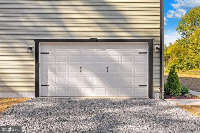 9019 SMITHS BEND RD, Fredericksburg, VA 22407