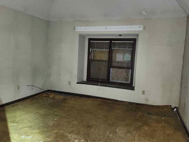 2027 S 18th Street, Kansas City, KS 66106