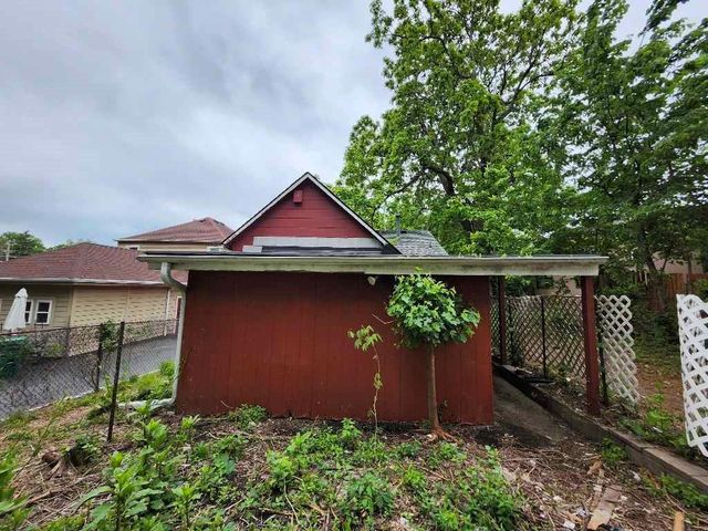 2027 S 18th Street, Kansas City, KS 66106