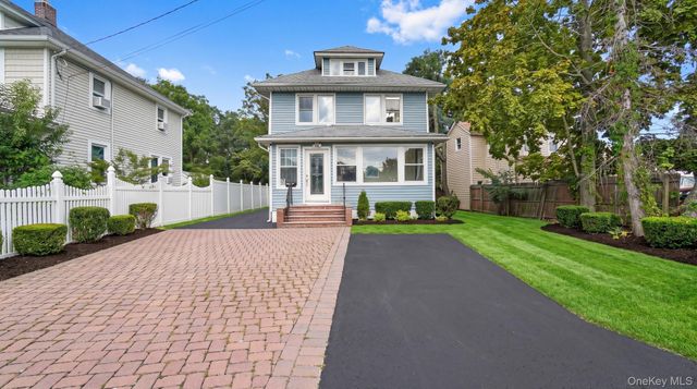 139 5th Avenue, Bay Shore, NY 11706