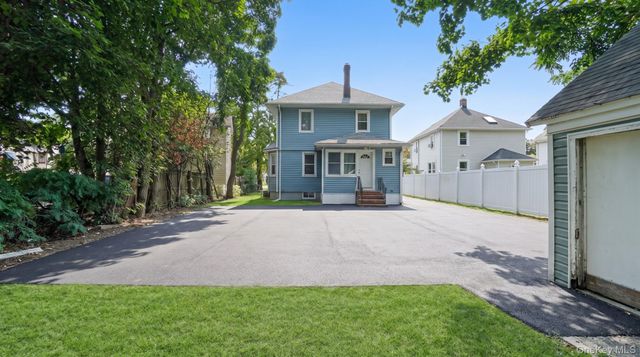 139 5th Avenue, Bay Shore, NY 11706