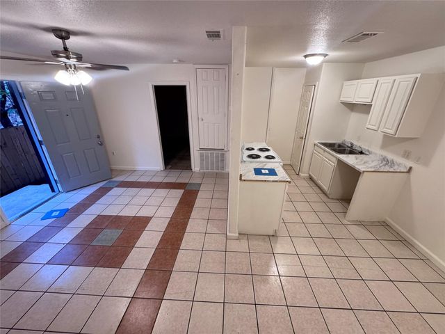 8207 Sam Rayburn DR, Austin, TX 78753