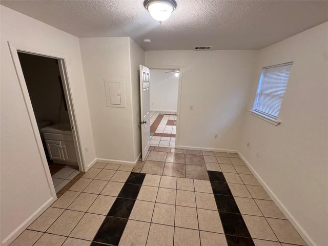 8207 Sam Rayburn DR, Austin, TX 78753