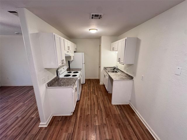 8207 Sam Rayburn DR, Austin, TX 78753