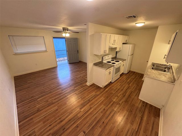 8207 Sam Rayburn DR, Austin, TX 78753