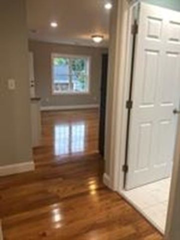 1149 Pleasant Street 3, Bridgewater, MA 02324