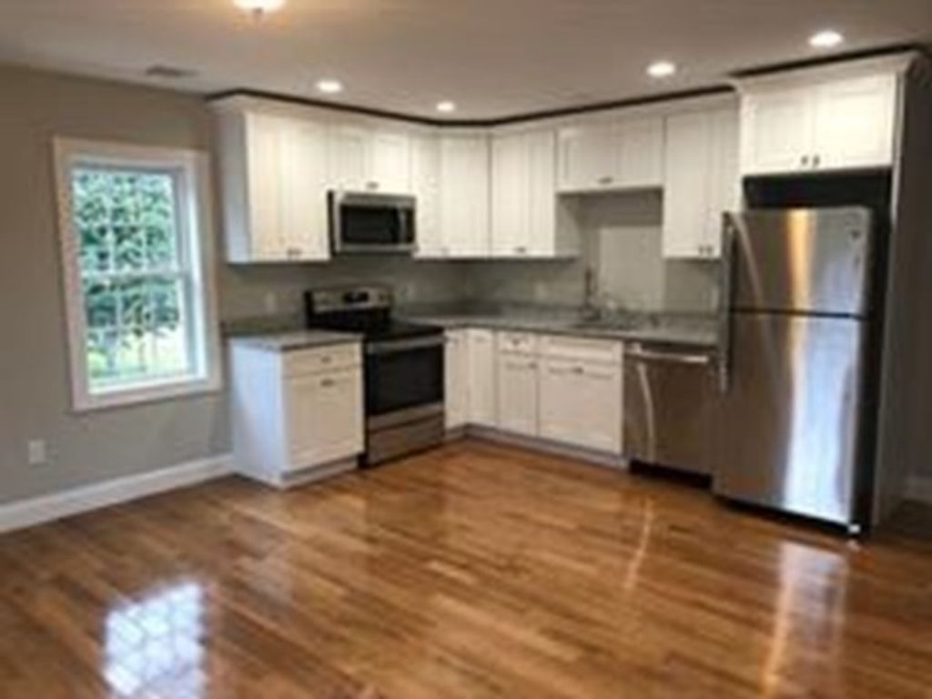 1149 Pleasant Street 3, Bridgewater, MA 02324