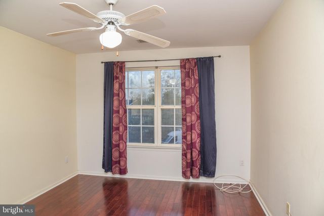 303 LAURA LN, Philadelphia, PA 19116