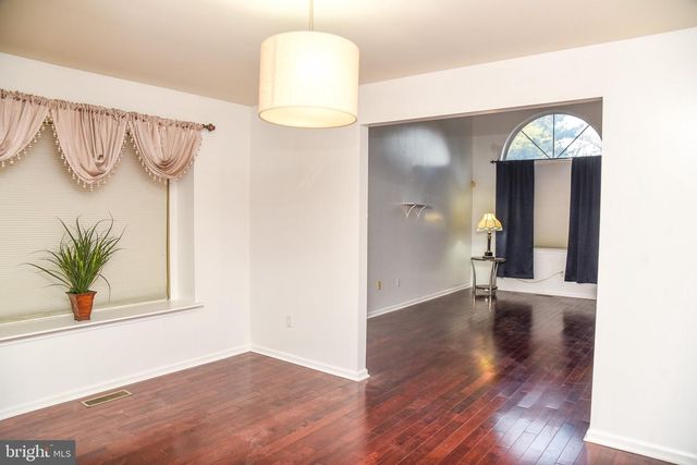 303 LAURA LN, Philadelphia, PA 19116