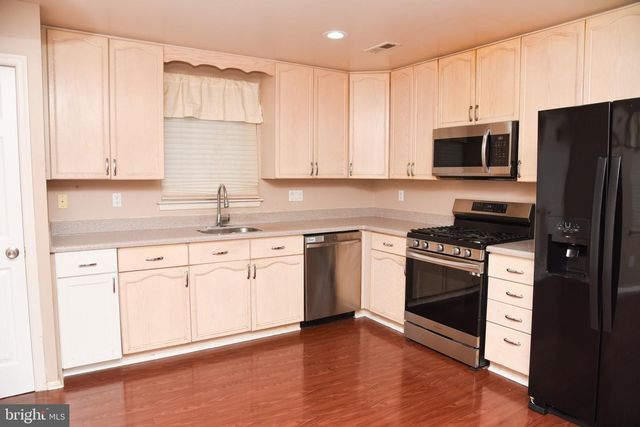303 LAURA LN, Philadelphia, PA 19116