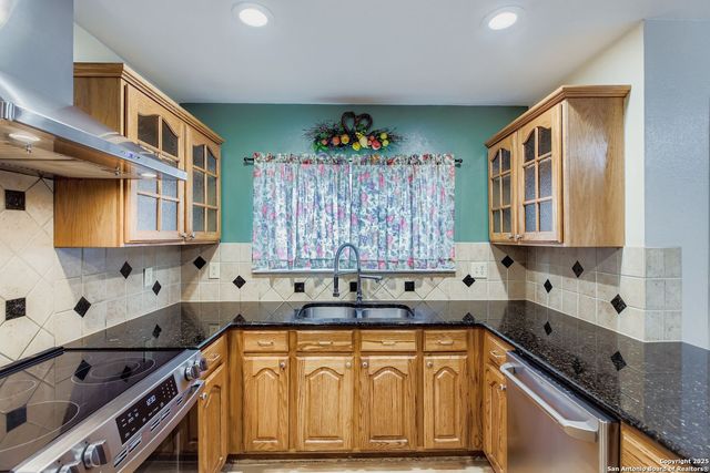 10439 Canyon, San Antonio, TX 78245