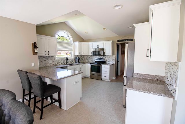 53579 Meadow Creek Drive, New Baltimore, MI 48047