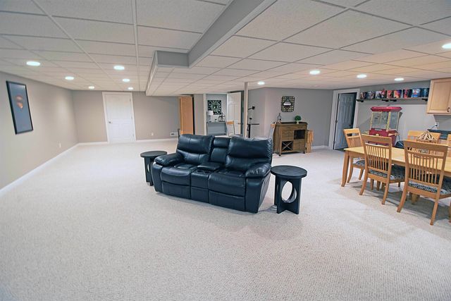 53579 Meadow Creek Drive, New Baltimore, MI 48047