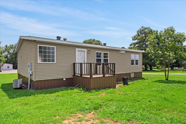 234 Howell Hill Rd, Fayetteville, TN 37334