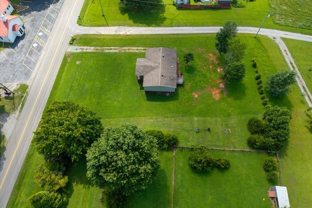 234 Howell Hill Rd, Fayetteville, TN 37334