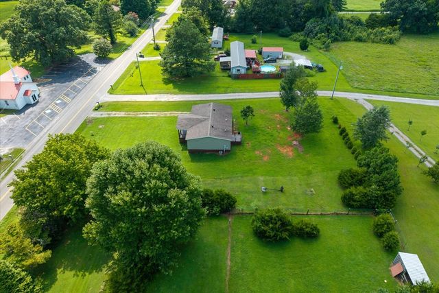 234 Howell Hill Rd, Fayetteville, TN 37334