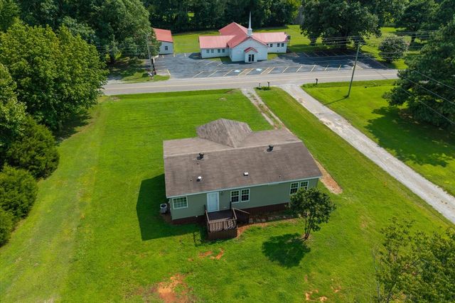 234 Howell Hill Rd, Fayetteville, TN 37334