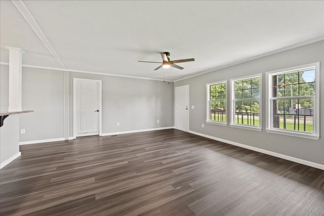 234 Howell Hill Rd, Fayetteville, TN 37334