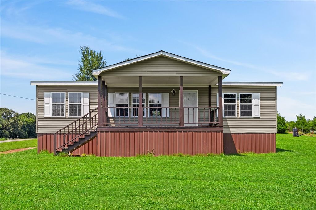234 Howell Hill Rd, Fayetteville, TN 37334