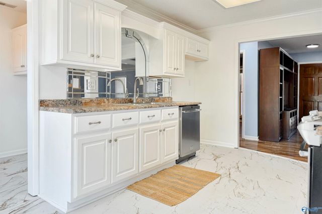 2806 Bristol Drive, Decatur, AL 35603