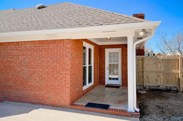 2806 Bristol Drive, Decatur, AL 35603