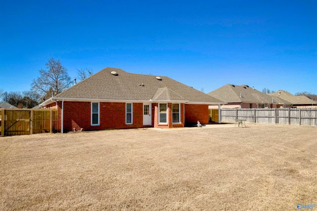 2806 Bristol Drive, Decatur, AL 35603