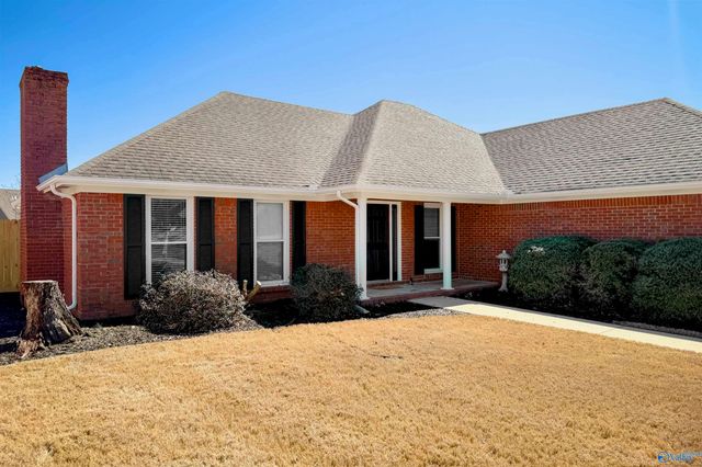 2806 Bristol Drive, Decatur, AL 35603