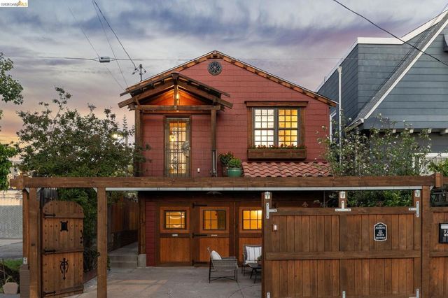 3710 West St, Oakland, CA 94608
