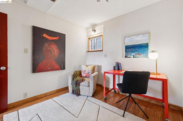 3710 West St, Oakland, CA 94608