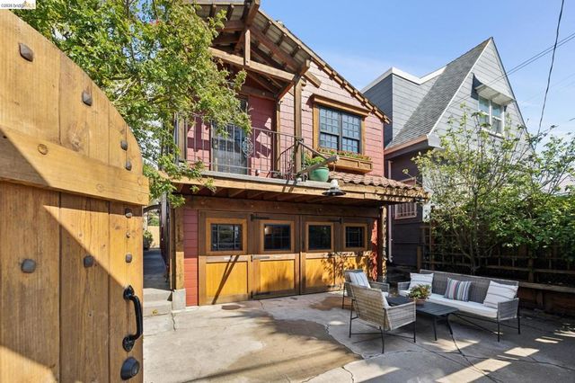 3710 West St, Oakland, CA 94608