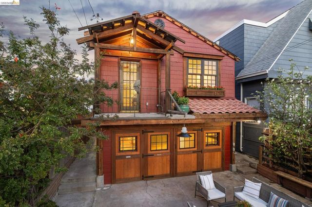 3710 West St, Oakland, CA 94608