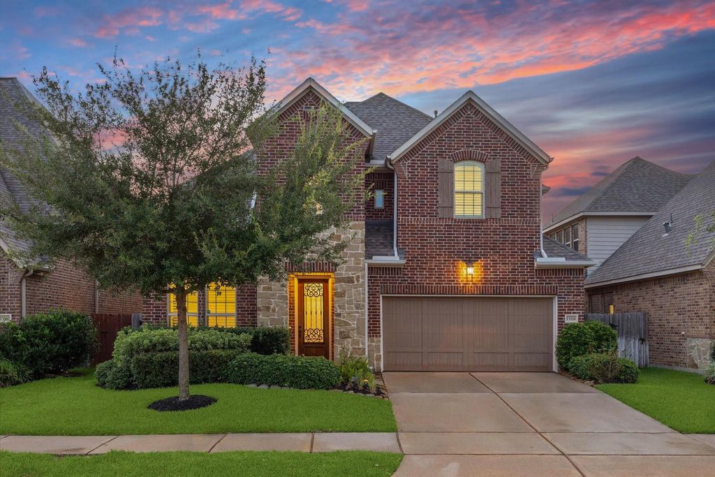 13326 Stoneleigh Terrace Drive, Houston, TX 77077