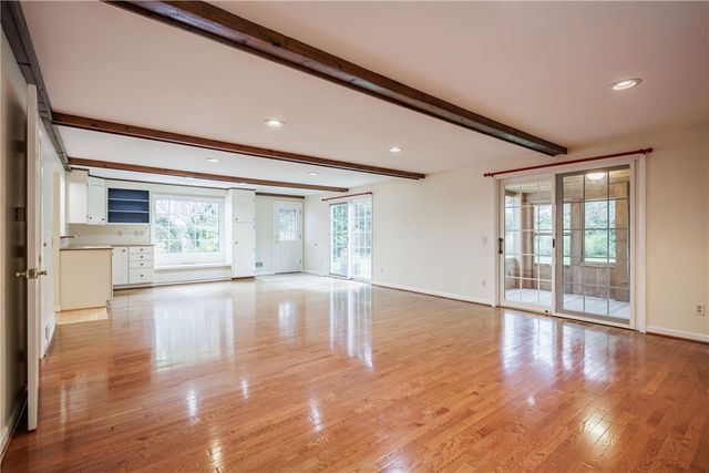 9 Musket Lane, Pittsford, NY 14534