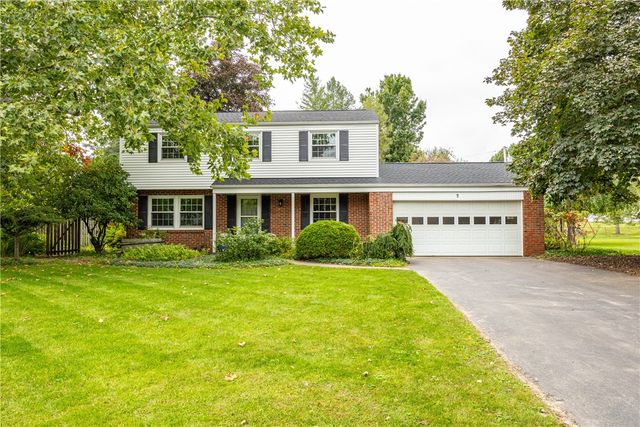 9 Musket Lane, Pittsford, NY 14534