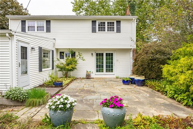 9 Musket Lane, Pittsford, NY 14534