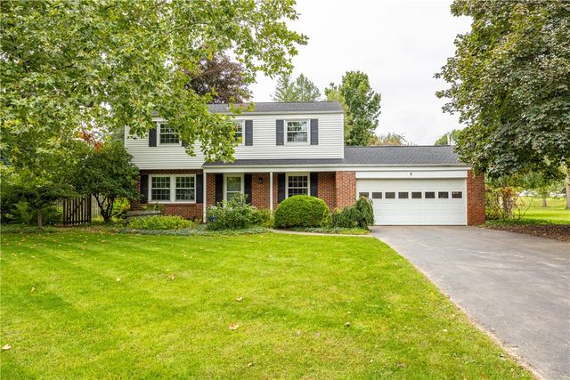 9 Musket Lane, Pittsford, NY 14534
