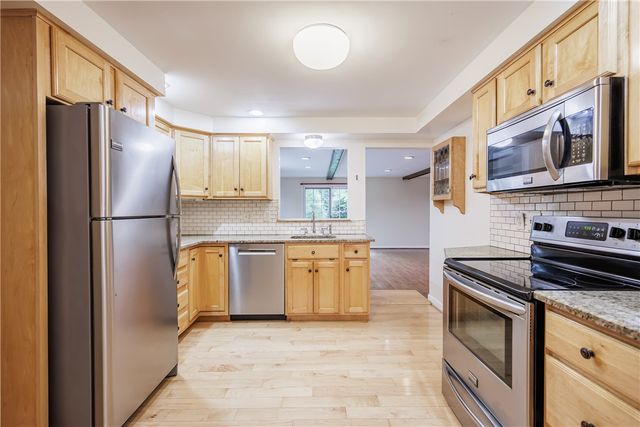 9 Musket Lane, Pittsford, NY 14534