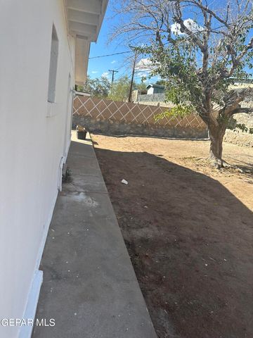 5119 GARRY OWEN Road, El Paso, TX 79903