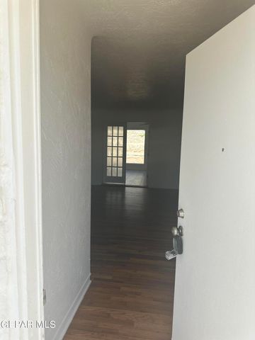 5119 GARRY OWEN Road, El Paso, TX 79903