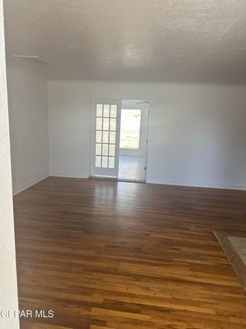 5119 GARRY OWEN Road, El Paso, TX 79903