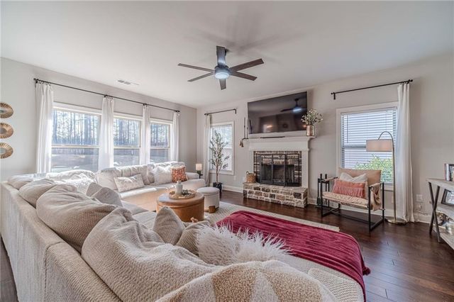 2109 Sycamore Lane, Loganville, GA 30052