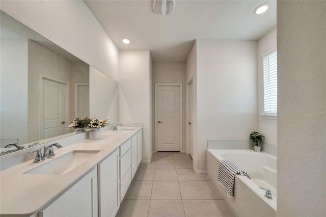 10332 Fall Brook Drive, Aubrey, TX 76227